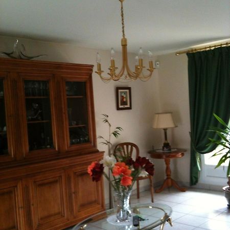 Maison Tobias บุสซี-แซ็ง-ฌอร์ฌ ภายนอก รูปภาพ